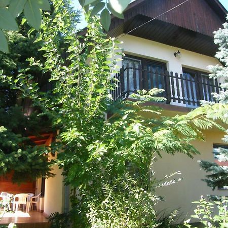 Roland Apartman Apartment Балатонлеле Екстериор снимка