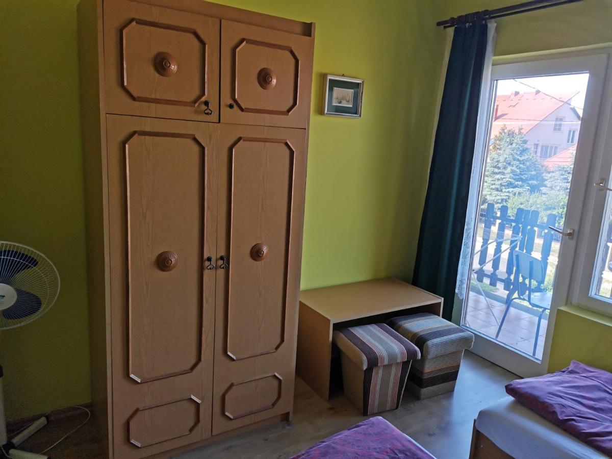 Roland Apartman Apartment Балатонлеле Екстериор снимка