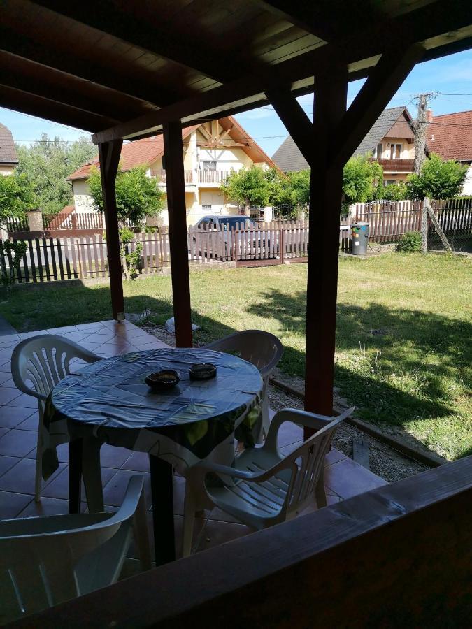 Roland Apartman Apartment Балатонлеле Екстериор снимка