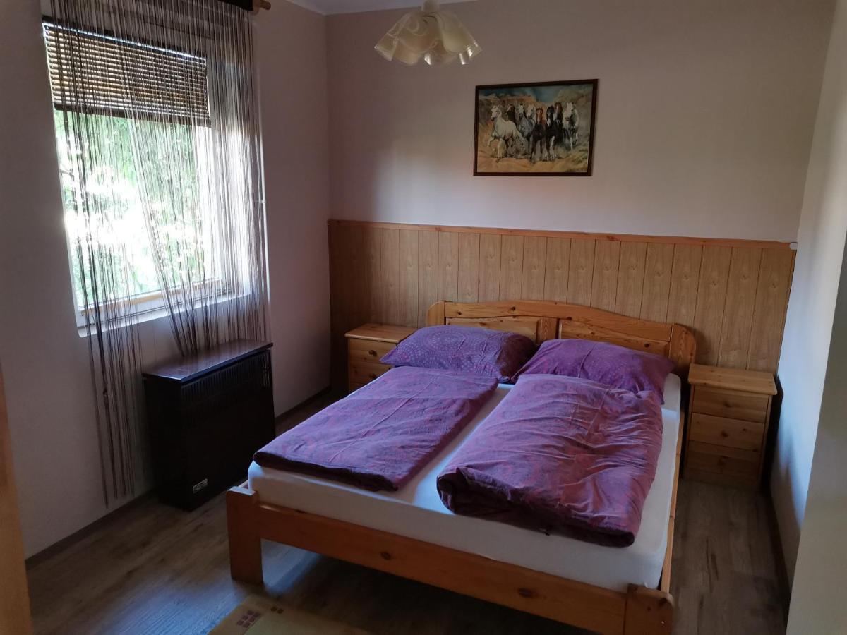 Roland Apartman Apartment Балатонлеле Екстериор снимка
