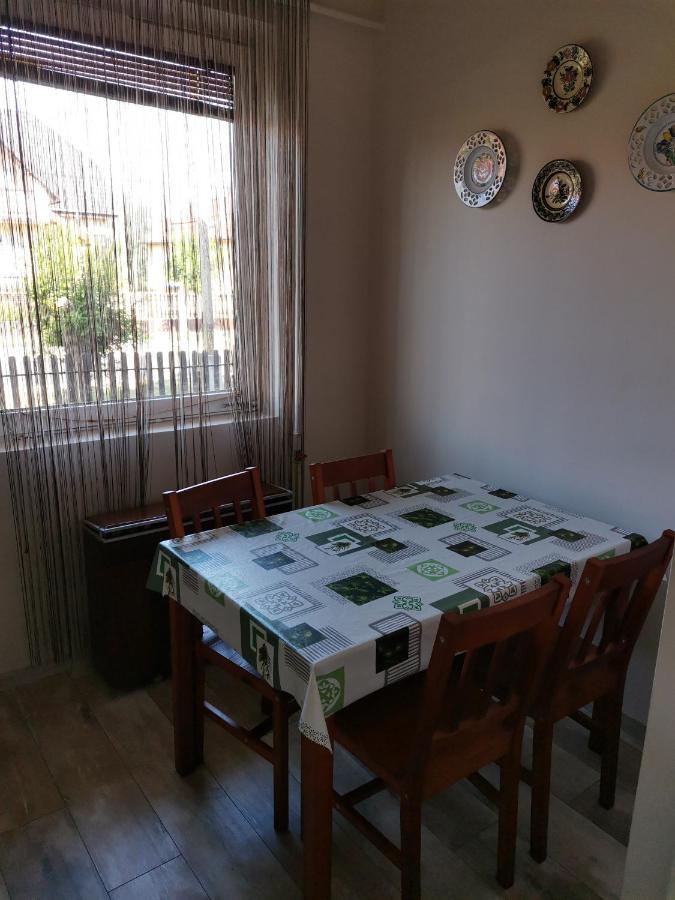 Roland Apartman Apartment Балатонлеле Екстериор снимка